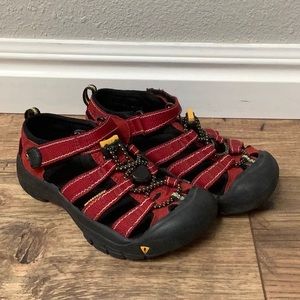 KEEN Kids Size 12 Newport H2 Sandal RED water shoe hiking outdoor